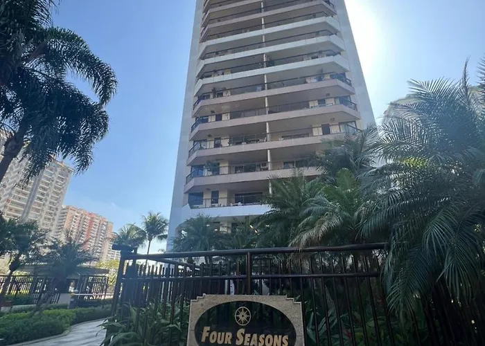 Apartamento Aconchegante Com Servicos Barra Da Tijuca